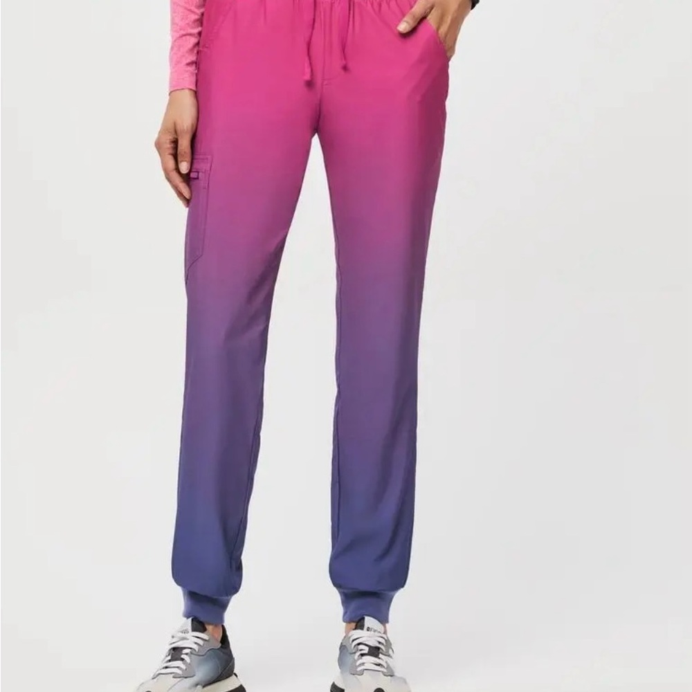 Figs Zamora Free X lined jogger scrub pant ombré sunset pink purple